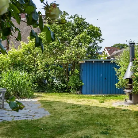 Achtern Diek 펜션 아렌스호프