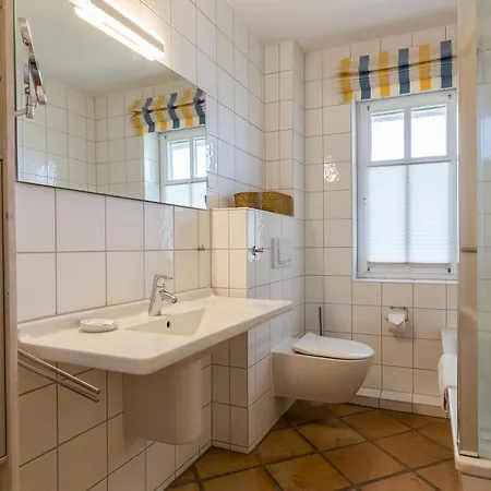 Achtern Diek 아렌스호프